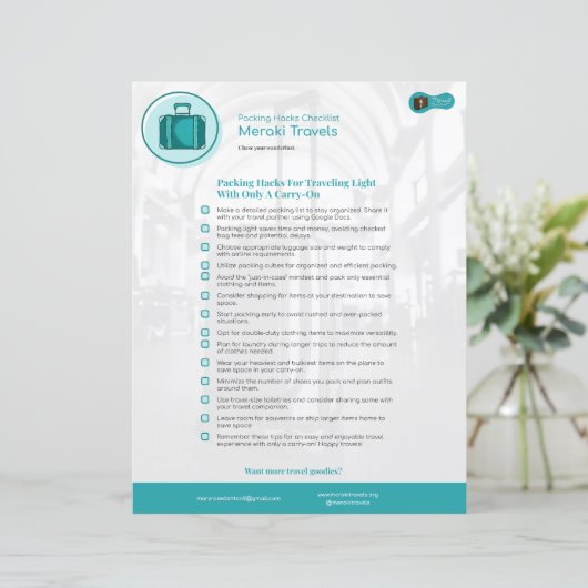 Packing Hacks for Traveling with Just a Carry-on (スタンド正面)