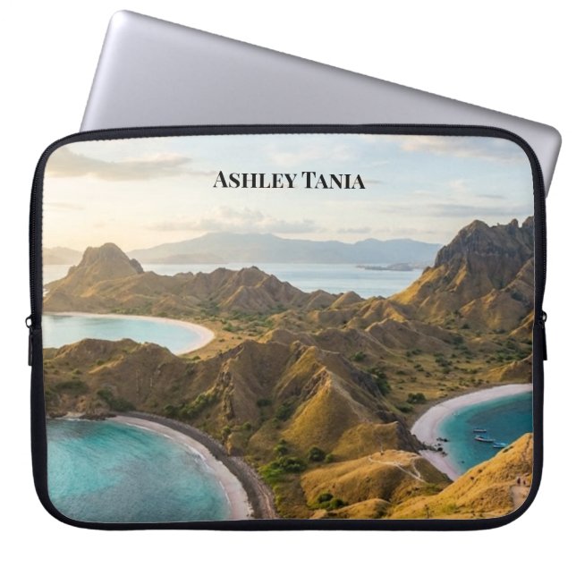 Padar Island Sunset Landscape Canvas ラップトップスリーブ (正面)
