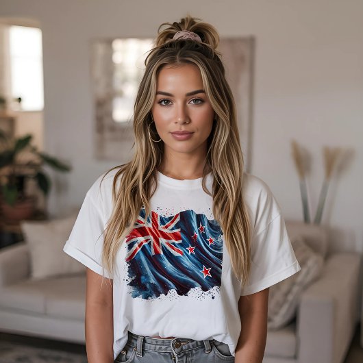 Painterly New Zealand Tattered Flag Tシャツ