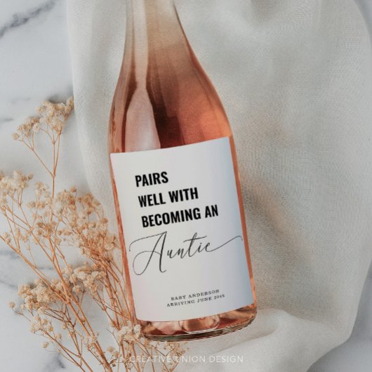 Pairs Well With Baby Announcement Auntie ワインラベル