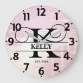 Pale Lavender Distressed K Monogram ラージ壁時計 (正面)