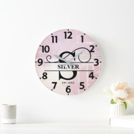 Pale Lavender Distressed S Monogram ラージ壁時計