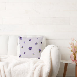 Pale Lavender Purple Japanese Pansy Floral Pattern クッション