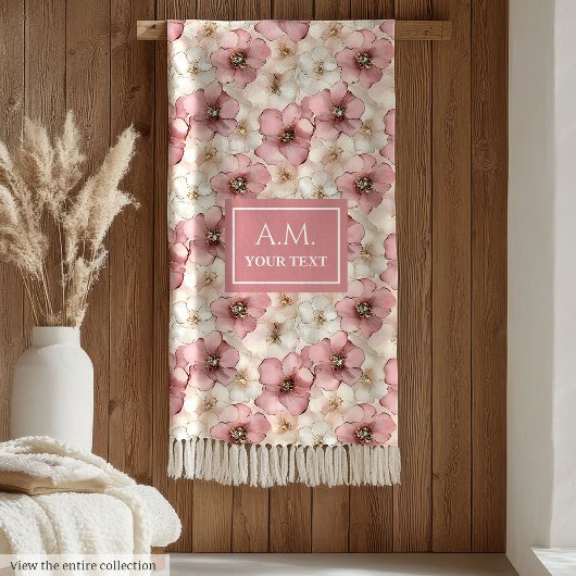 Pale Pink Elegance Personalized Soft Pastel Throw フリースブランケット