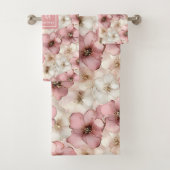 Pale Pink Petals Towel Chic Custom Name Bathroom バスタオルセット (インサイチュ)