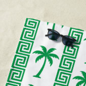 Palm Tree Greek Key Stripe – Green Coastal Preppy ビーチタオル (インサイチュ)