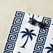 Palm Tree Greek Key Stripe – Navy Coastal Preppy ビーチタオル (インサイチュ)