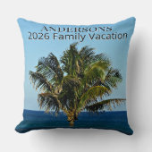 Palm Tree & Ocean Photo | Custom Family Name/Year クッション (正面)