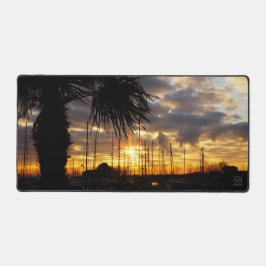 Palmboom bij haven. デスクマット