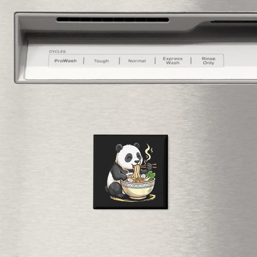 Panda Eating Funny Ramen Noodles  マグネット (インサイチュ (食洗機))