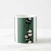 Panda Pile-Up Bamboo Balance The Panda Ladder Clim コーヒーマグカップ (中央)