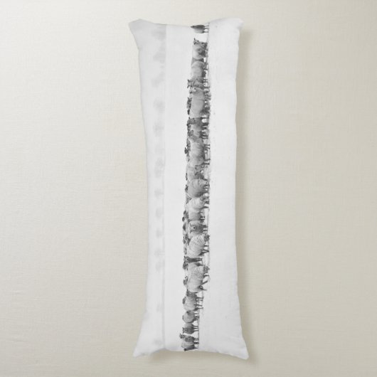 Panoramic Winter Sheep ボディピロー (正面縦)