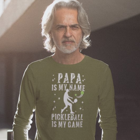 PAPAは私の名前PICKLEBALLはパパのための私のゲームギフトである Tシャツ