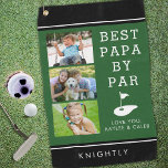 PAPA 最高の BY PAR 3 Photo Black Green パーソナライズされた ゴルフタオル<br><div class="desc">ゴルフパーソナライズされたの祖父またはパパのための3つの写真とフォトゴルフタオルPAPAと呼ばれる編集可能なゴルフことわざを提案したPAPA BY PARおもしろいと呼ばれるPAPAと呼ばれる最高のPAPA BY PAR (または文字への変更カスタム)編集可能な黒、緑および白の配色。名前、モノグラム、または特殊メッセージを下部に追加する。ゴルファー素晴らしの誕生日、父の日、祖父母の日、または休日のための贈り物をする。アシスタンス：救済デザインの変更やカスタマイズ、色の変更や別の製品へのデザインの転送に関しては、下のZazzleチャットメッセージタブでデザイザのBEFORE ORDERINGまたは電子メールmakeitaboutyoustore@gmail.comを介して。</div>