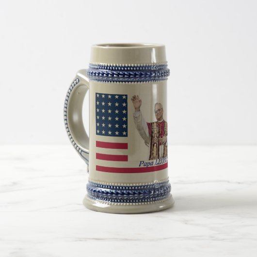 PAPA LÉON XIV ビールジョッキ (正面左)