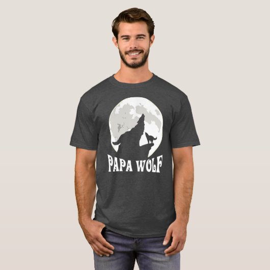 Papa Wolf Howling Wolves In The Moon Father's Day Tシャツ (正面フル)