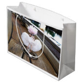 Paparazzi bij Fubby op rooster. ラージペーパーバッグ (裏面アングル)