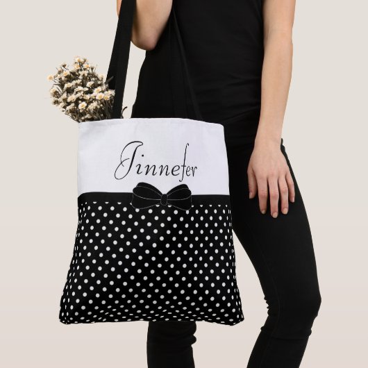 Papillonのパーソナライズな大きいの黒い水玉模様 トートバッグ (クローズアップ)