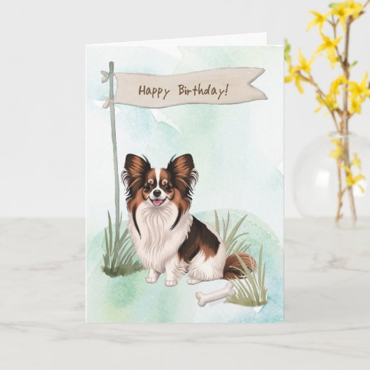 Papillon Dog Breed Outdoors Under Birthday Sign カード (黄色い花)