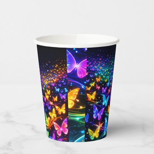 Pappbecher mi Schmetterlingsmotuv 紙コップ (左)