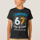 Para Educator Survived 67 Days Of School Humor Des Tシャツ (正面)