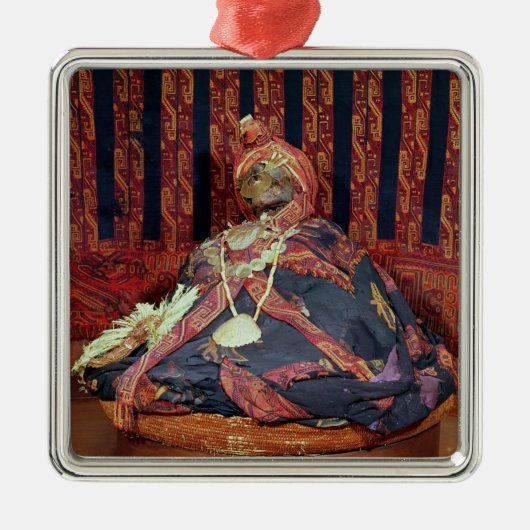 Paracasの墓地からのペルーのミイラ メタルオーナメント (正面)