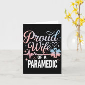 Paramedic Wife Proud Wife Of An Paramedic カード (黄色い花)