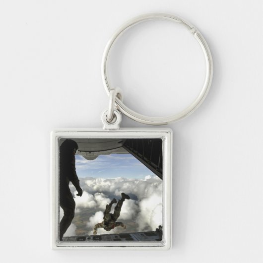 PararescuemenはC-130の背面からジャンプ キーホルダー (正面)