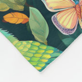 Parrot Playground: A Vibrant Dance of Tropical フリースブランケット (角)