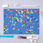 Party Balloons Floating in Blue Sky 薄葉紙 (クラフト)