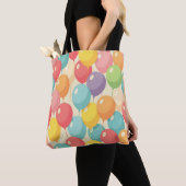 Party balloons in different colors トートバッグ (クローズアップ)