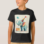 Party Large With This Happy Birthday Elephant Grap Tシャツ (正面)