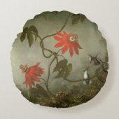 Passion Flowers and Hummingbirds by Martin J Heade ラウンドクッション (正面)