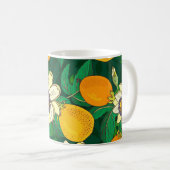 Passionflower開花:黒い背景ヴィンテージ。 コーヒーマグカップ (正面右)