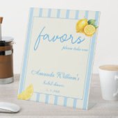 Pastel Blue Lemon Stripes Bridal Shower Favors 台座サイン (インサイチュ)