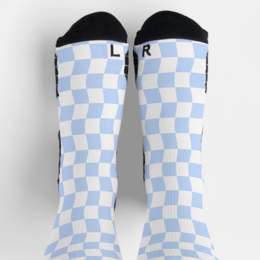 Pastel Blue White Retro Checkerboard Pattern ソックス (上部)