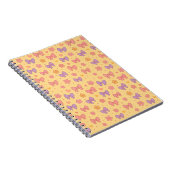 Pastel Bows & Flowers Pattern – Cute Yellow Girly ノートブック (右側)