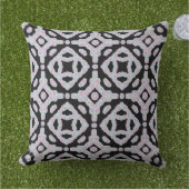 Pastel Colored Squiggly Discs Symmetrical Pattern アウトドアクッション (芝生)