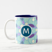 Pastel Floral Mandala Monogram Letter Design ツートーンマグカップ (左)