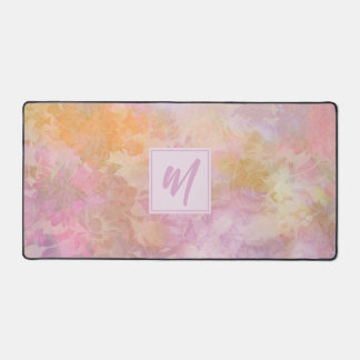 Pastel Floral Pattern Chic Script Monogram デスクマット