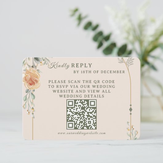 Pastel Gold Floral Wedding RSVP Card (スタンド正面)