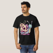 Pastel Goth Cute Creepy Snail Skull Kawaii Menhera Tシャツ (正面フル)