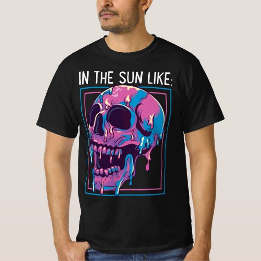 Pastel Goth Melting Skull In The Sun Like Aestheti Tシャツ (正面)