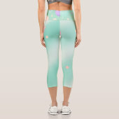 Pastel Green Yoga Pants – Soft, Stretchy & Stylish カプリレギンス (裏面)