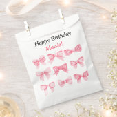 Pastel Pink Bow Birthday Treat Bag フェイバーバッグ (クリップ留めされた状態)