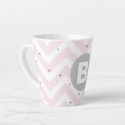 Pastel Pink Chevron and Dots Grey Monogram カフェラテマグ (左アングル)
