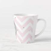 Pastel Pink Chevron and Dots Grey Monogram カフェラテマグ (右)
