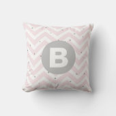 Pastel Pink Chevron and Dots Grey Monogram クッション (正面)