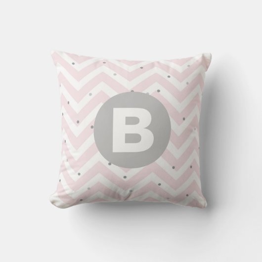 Pastel Pink Chevron and Dots Grey Monogram クッション (正面)
