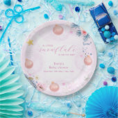 Pastel Pink Winter Snowflake Floral Baby Shower  ペーパープレート (パーティー)